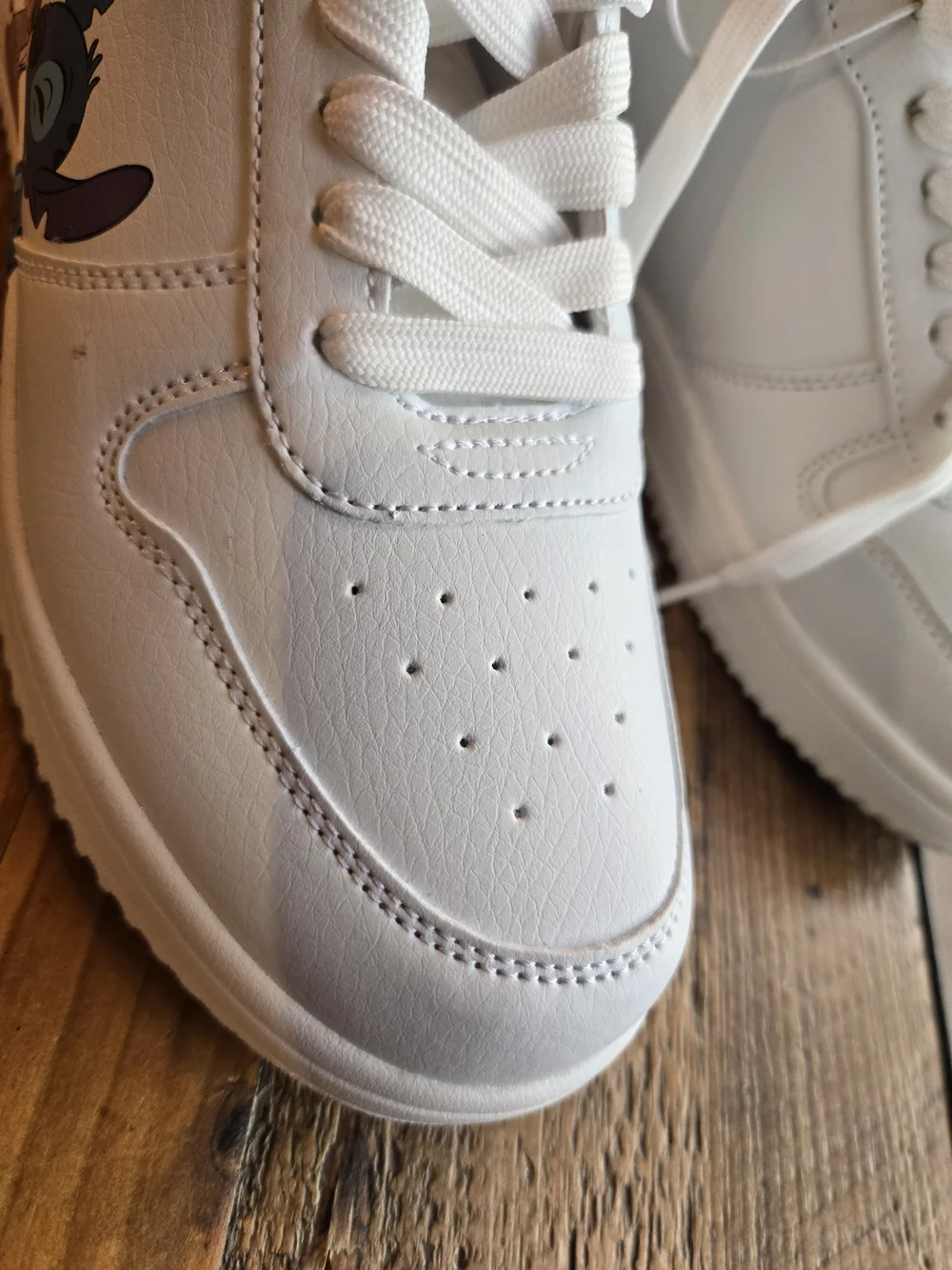 Stitch White Women's Lace-Up Sneakers with Playful Cartoon Accent New Sz 5 Women